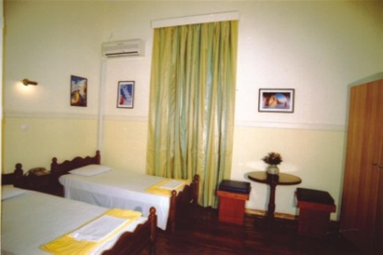 Lozanni Hostel Athene Buitenkant foto