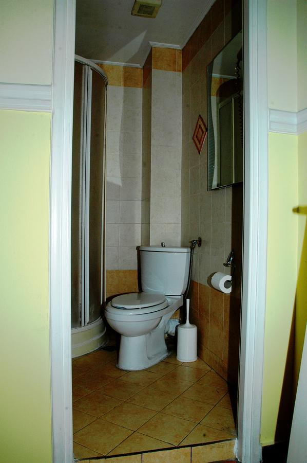 Lozanni Hostel Athene Buitenkant foto