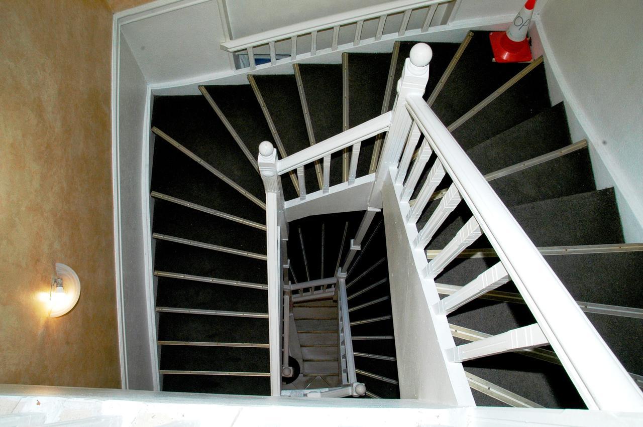 Lozanni Hostel Athene Buitenkant foto