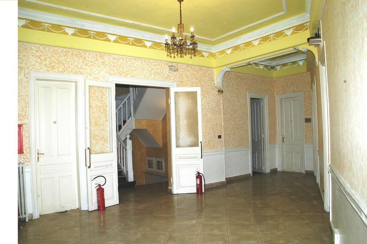 Lozanni Hostel Athene Buitenkant foto